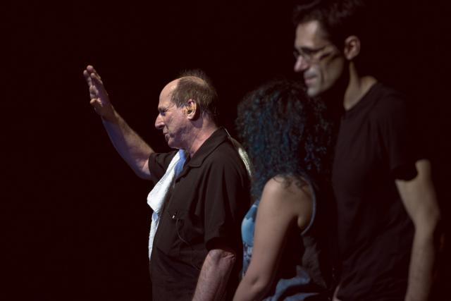 Adrian Belew (39)